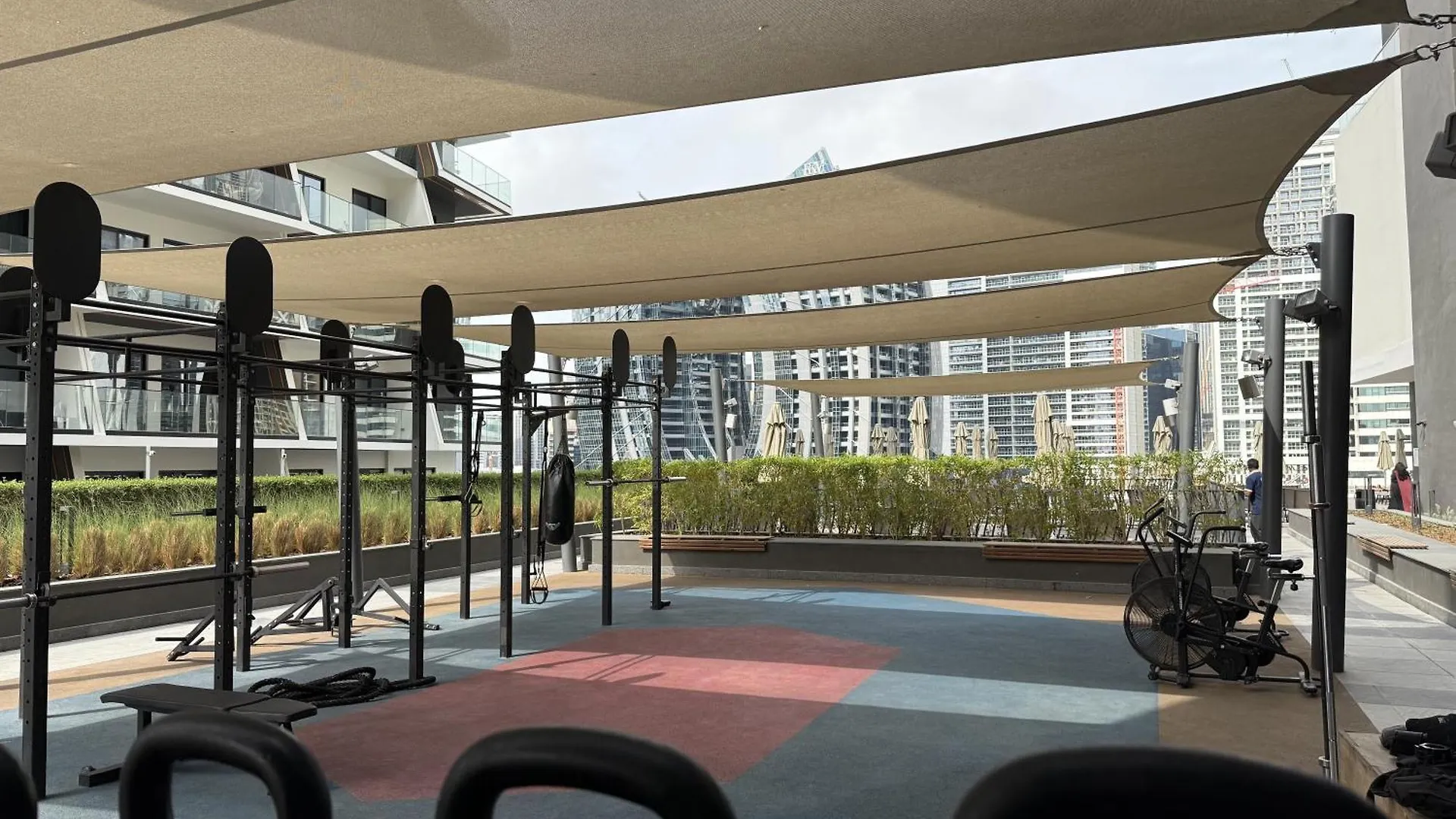 Canal View Apartment In Vibrant Business Bay Dubai 0*,